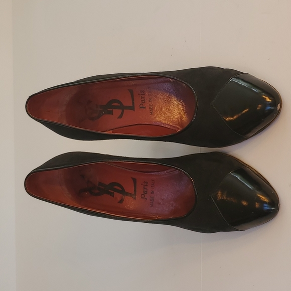 Vintage Yves Saint Laurent Designer Black Suede / Patent Cap Toe Pumps - Size 8N - Picture 3 of 16
